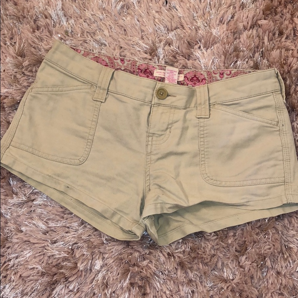 Abercrombie and Fitch cargo shorts size 0